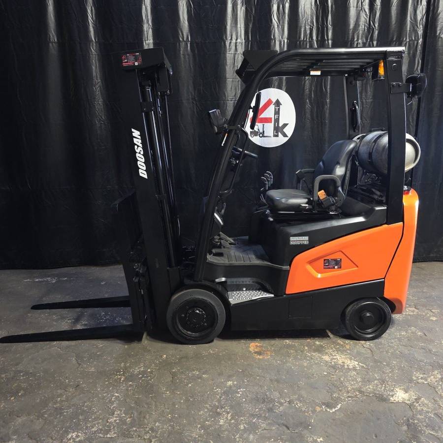 2022 Doosan, Import USA — Foto 5 z 11