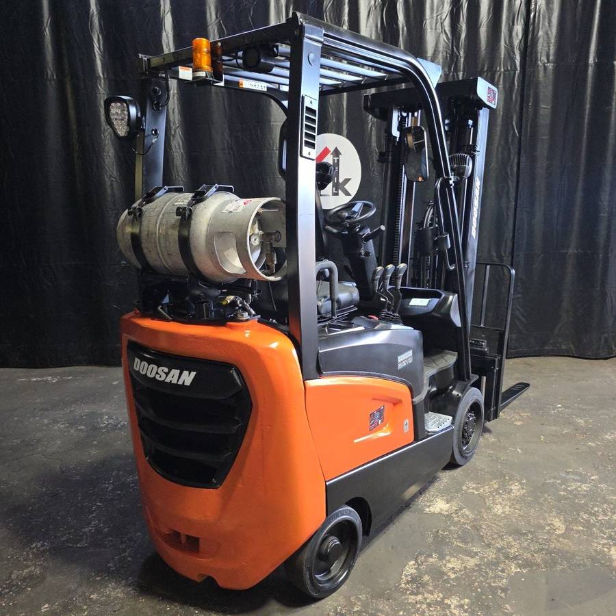 2022 Doosan, Import USA — Foto 8 z 11