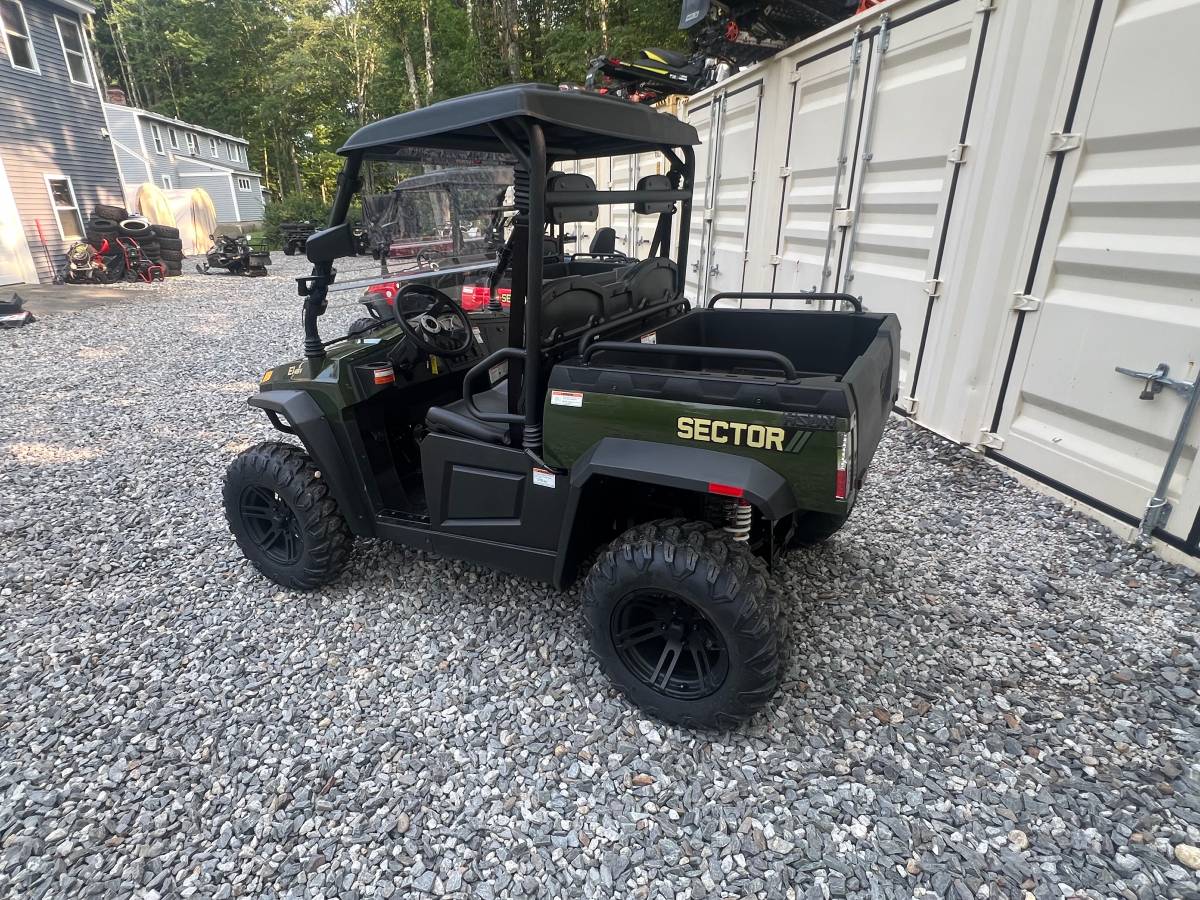 Caterpillar HISUN, Import USA — Foto 4 z 12