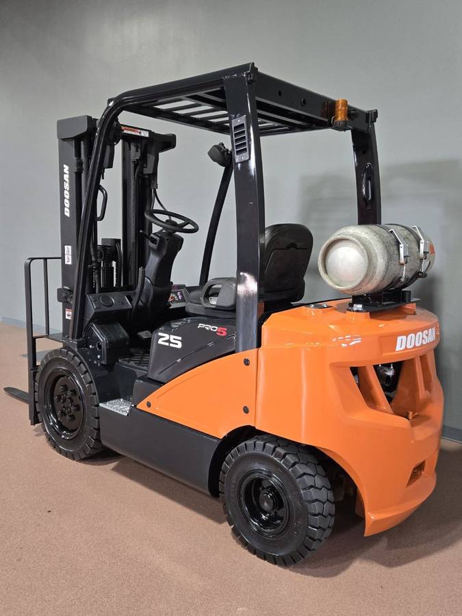Doosan FORKLIFT, Import USA — Foto 8 z 12