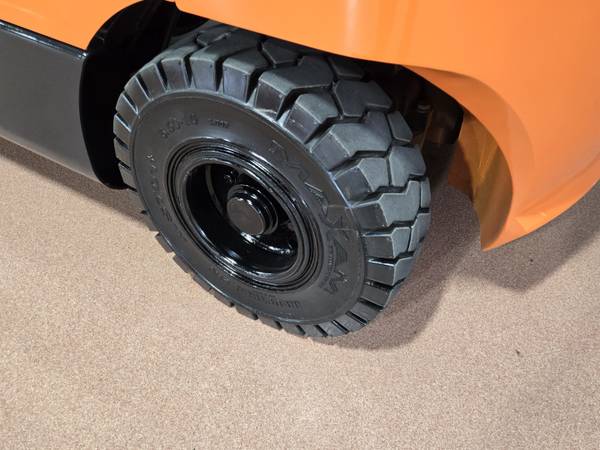Doosan FORKLIFT, Import USA — Foto 9 z 12
