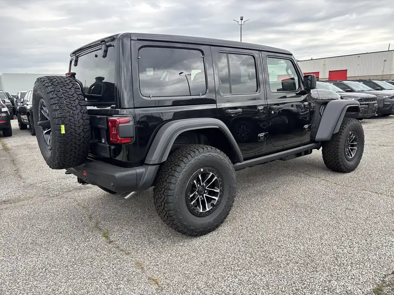 2027 Jeep Wrangler Unlimited, schwarz, Import Kanada — Foto 5 z 12