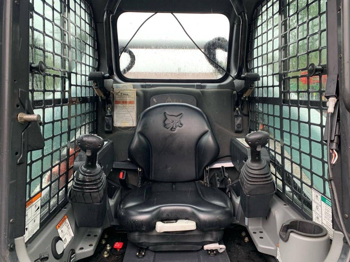 Caterpillar BOBCAT, Import USA — Foto 10 z 12