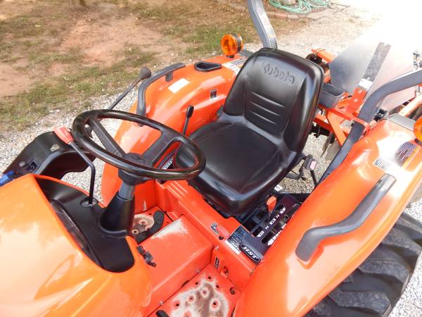 Kubota TRACTOR, Import USA — Foto 10 z 12