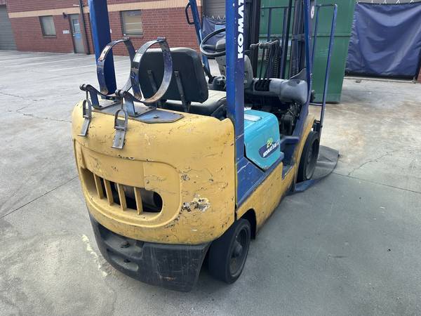 Komatsu, Import USA — Foto 3 z 4