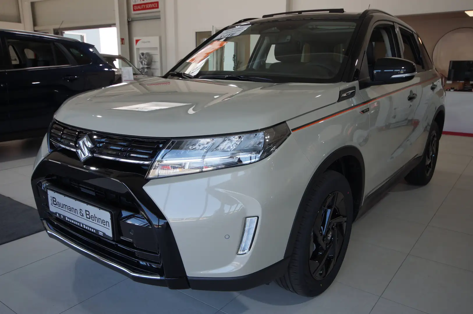 2026 Suzuki Vitara, beige, 1 km, Deutschland — Foto 1