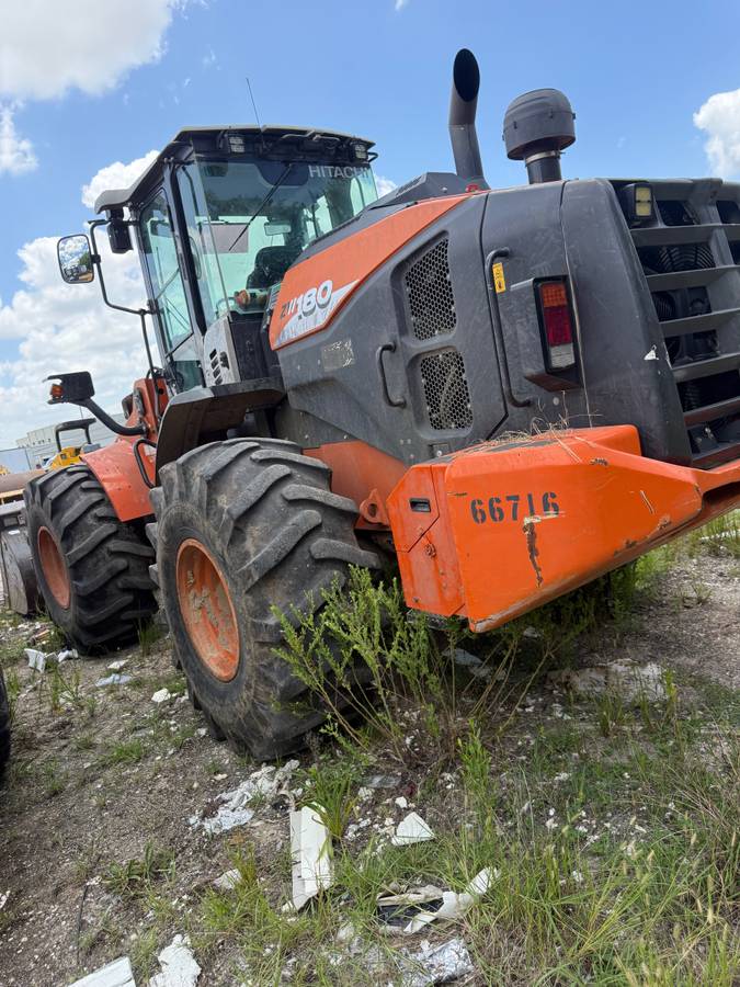 Hitachi LOADER, Import USA — Foto 5 z 12