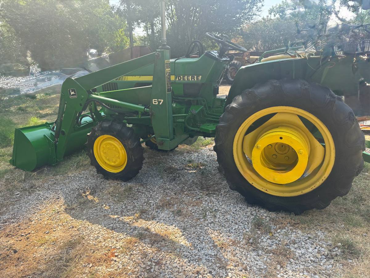 John Deere 750, Import USA — Foto 1
