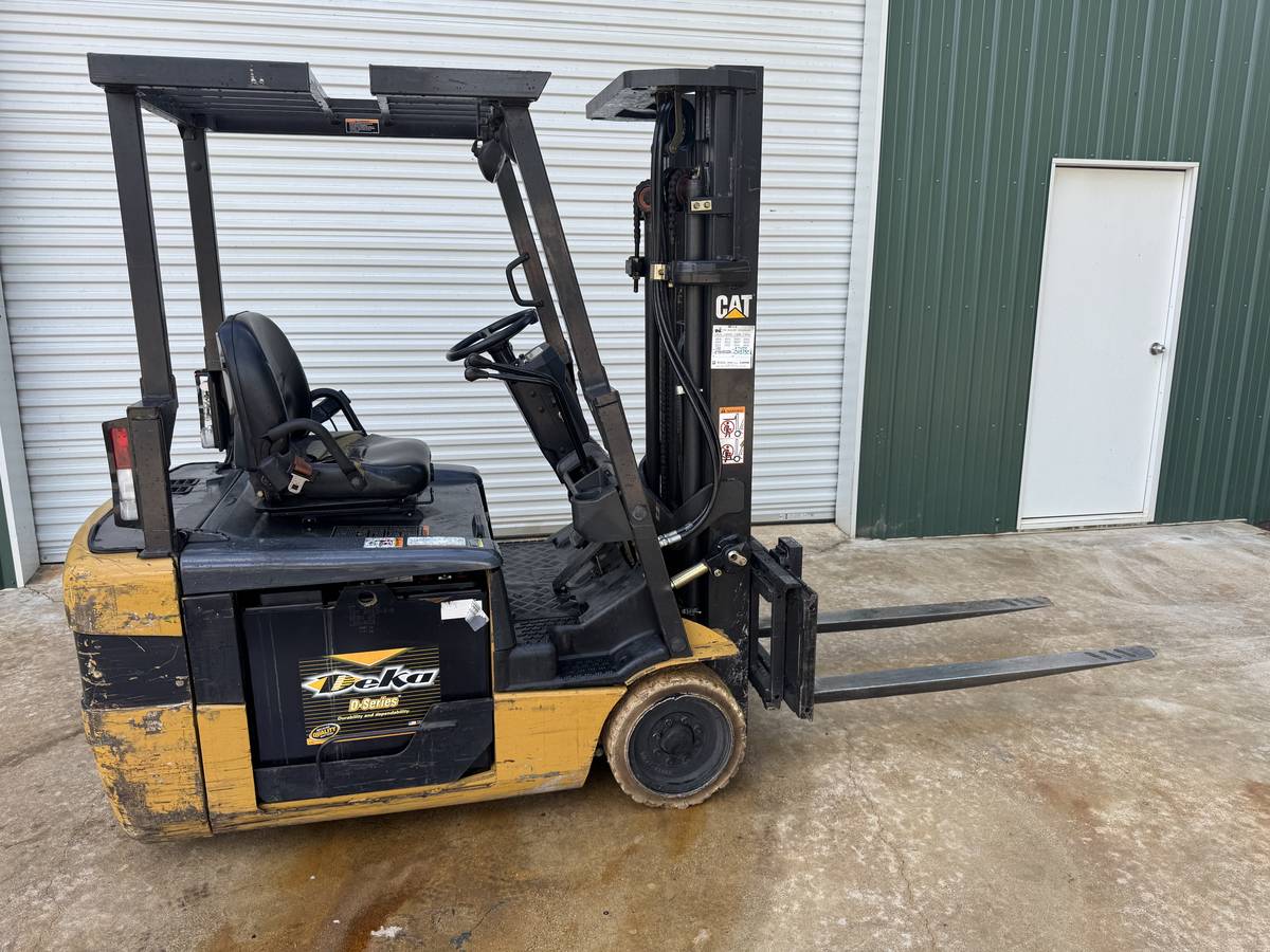 Caterpillar ELECTRIC, Import USA — Foto 3 z 6