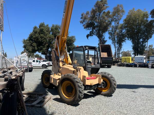 Caterpillar JCB, Import USA — Foto 6 z 8