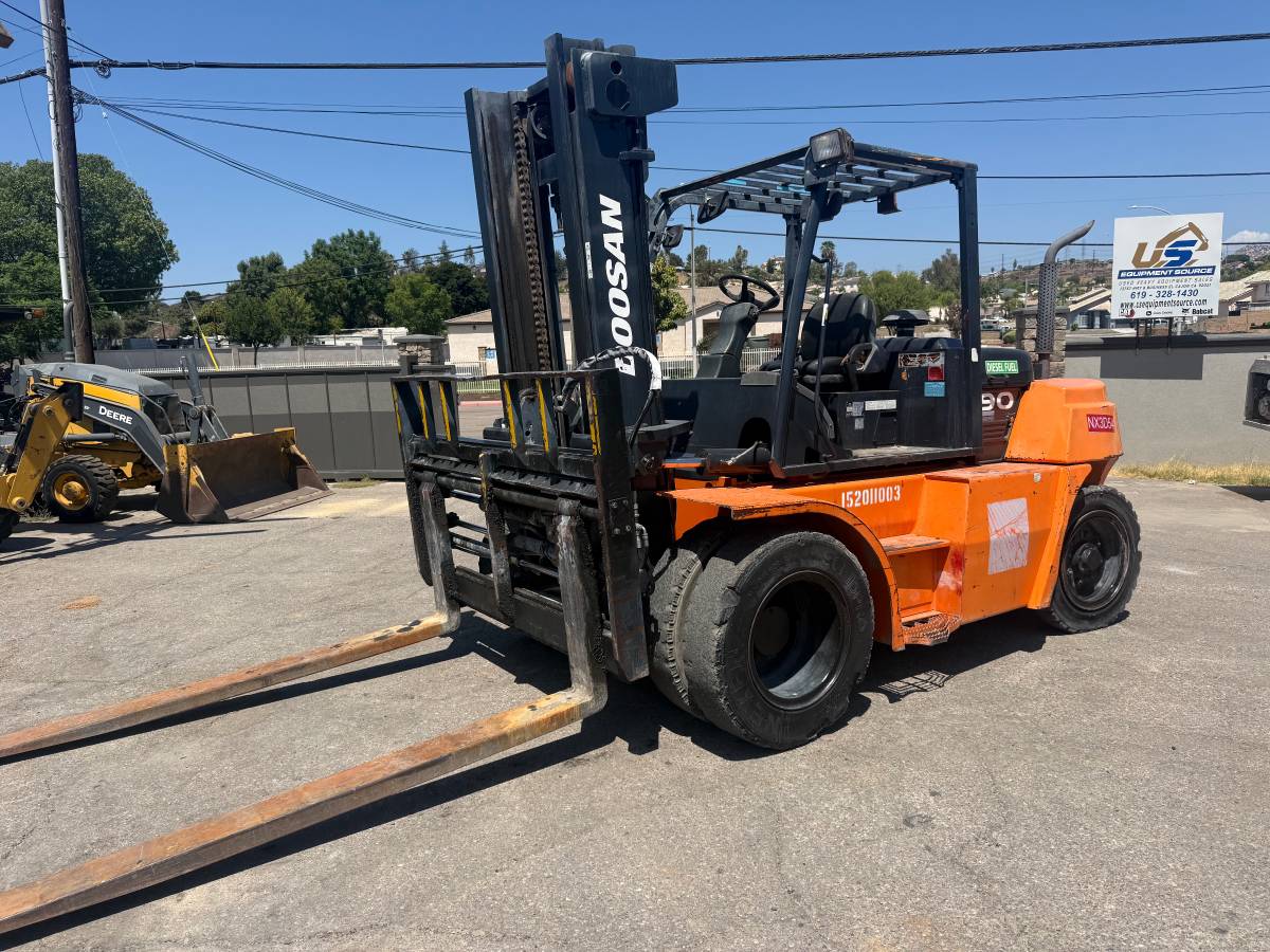 Doosan, Import USA — Foto 1