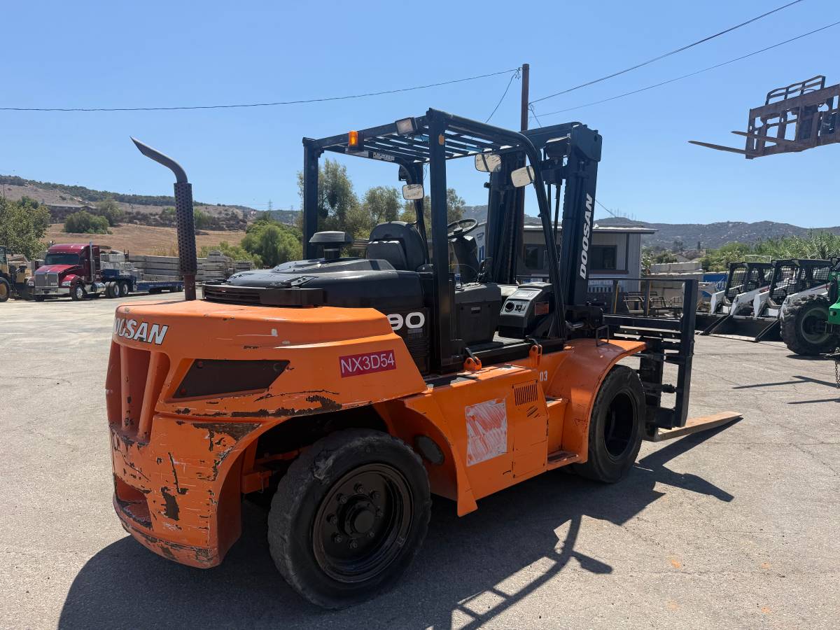 Doosan, Import USA — Foto 4 z 8
