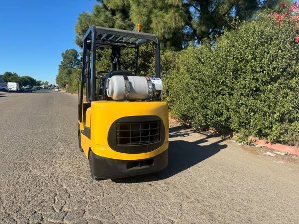 Caterpillar 5000LB, Import USA — Foto 2 z 5