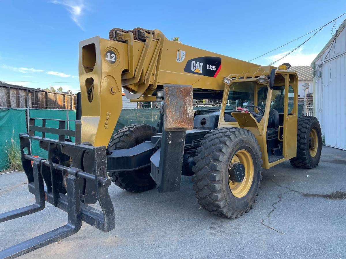Caterpillar TELESCOPIC, Import USA — Foto 3 z 5