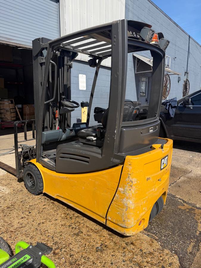 Caterpillar FORKLIFT, Import USA — Foto 5 z 12