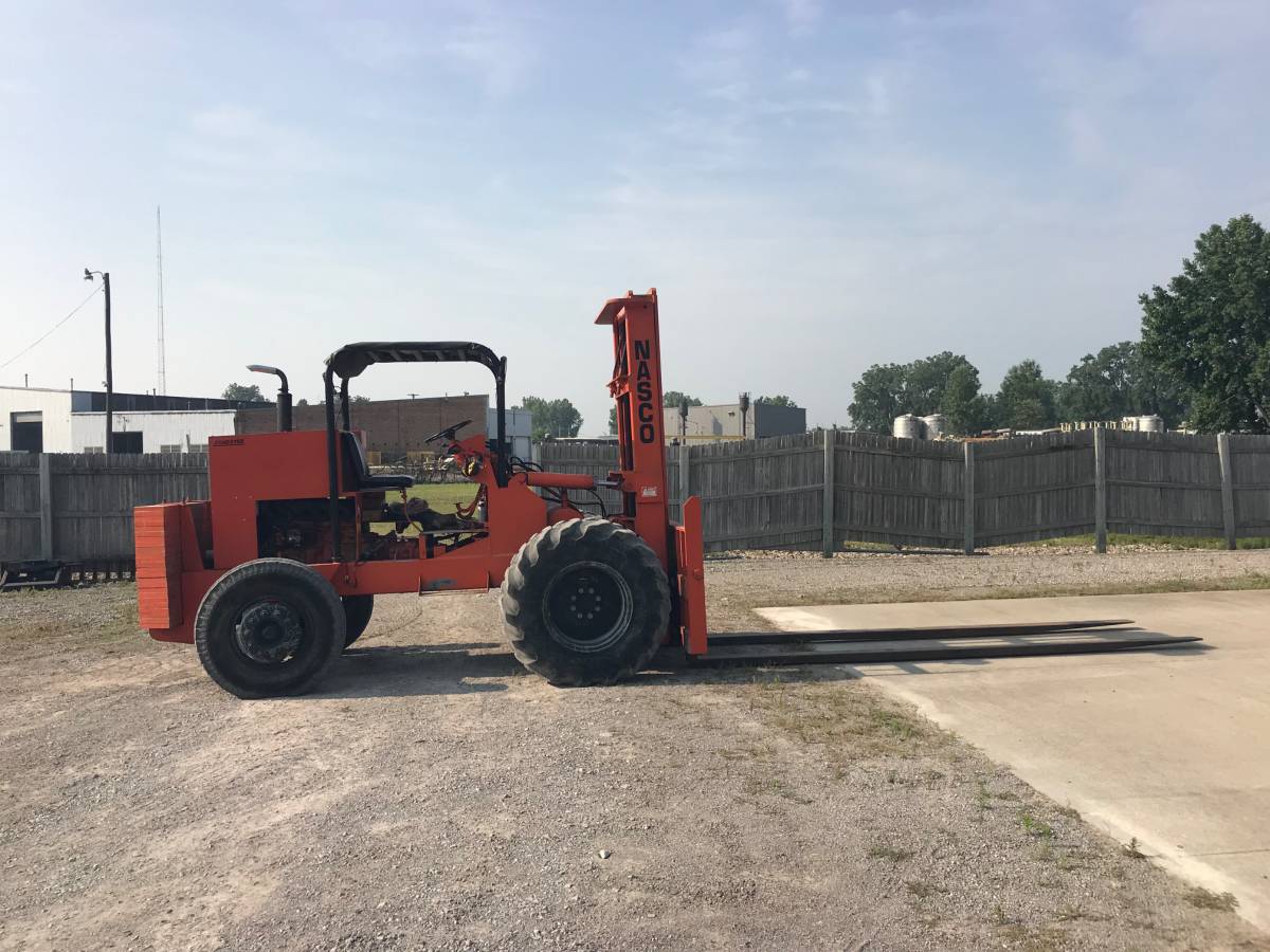 John Deere FORKLIFT, Import USA — Foto 1