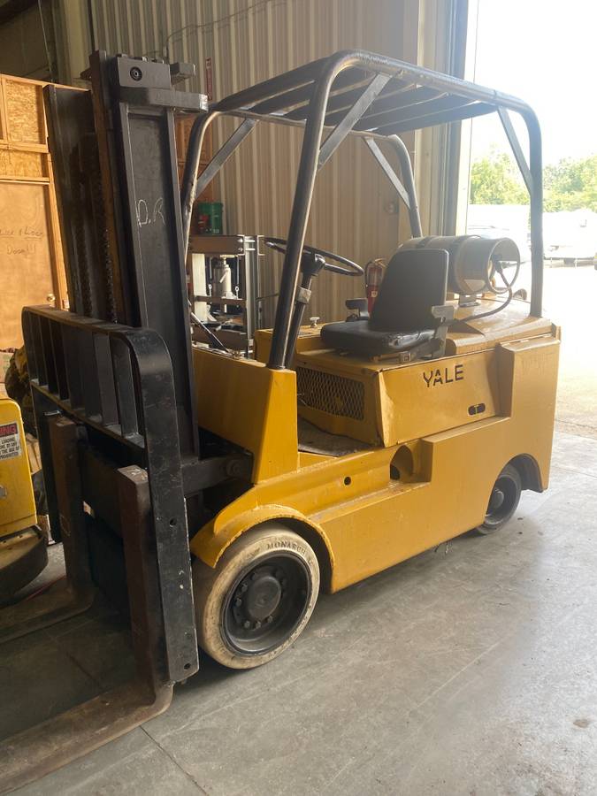 Yale, Import USA — Foto 1