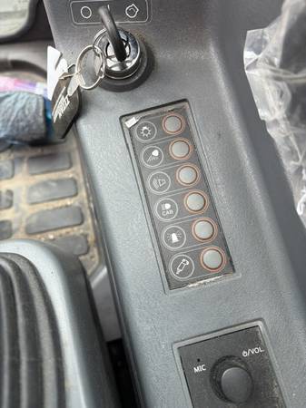 New Holland E57C, Import USA — Foto 6 z 8