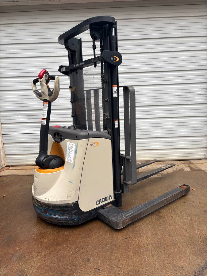 Caterpillar CROWN, Import USA — Foto 1