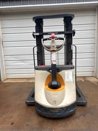 Caterpillar CROWN, Import USA — Foto 2 z 6