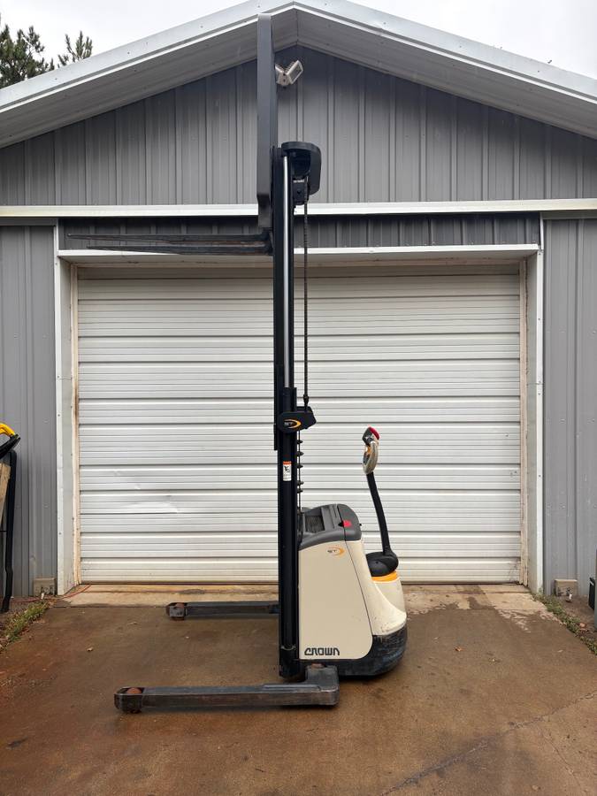Caterpillar CROWN, Import USA — Foto 4 z 6