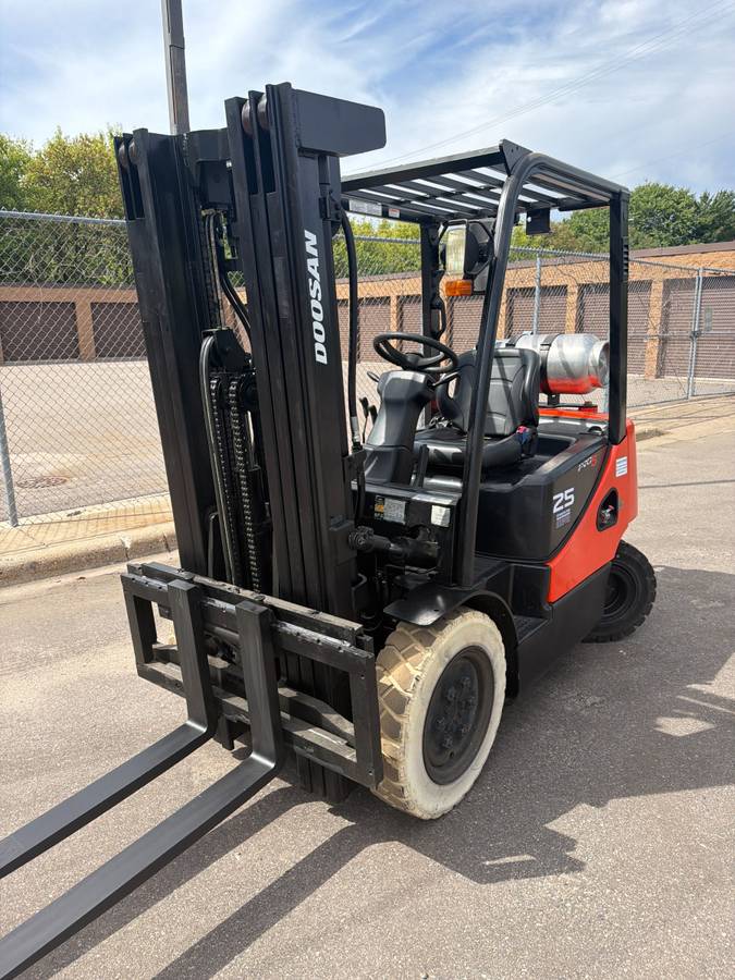 Doosan 5000, Import USA — Foto 2 z 12