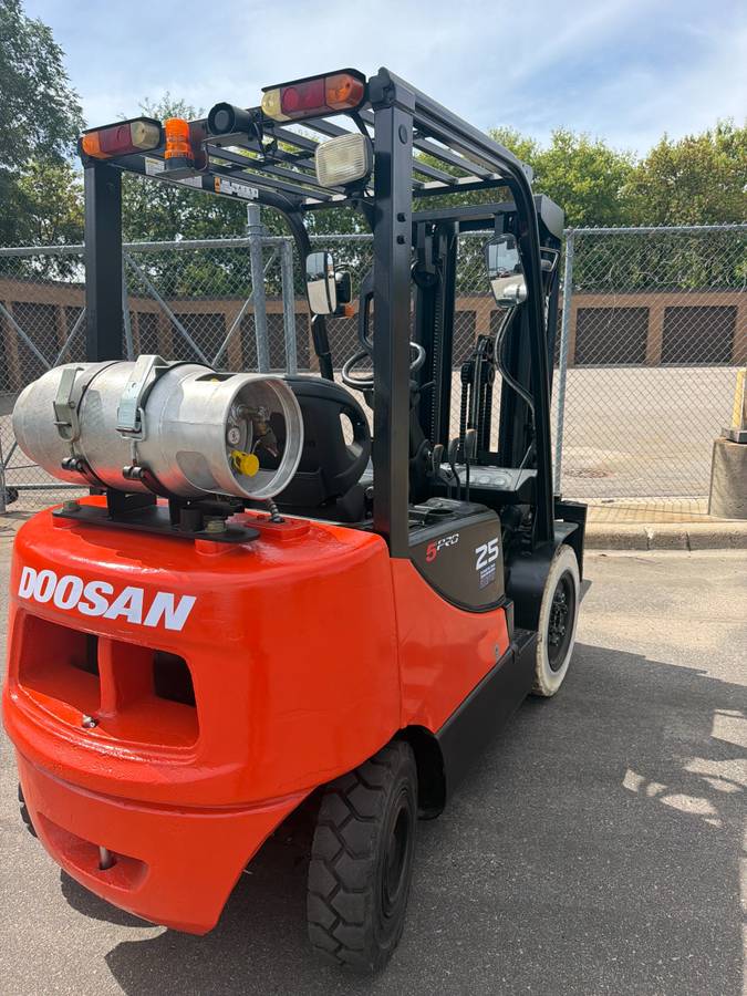 Doosan 5000, Import USA — Foto 5 z 12