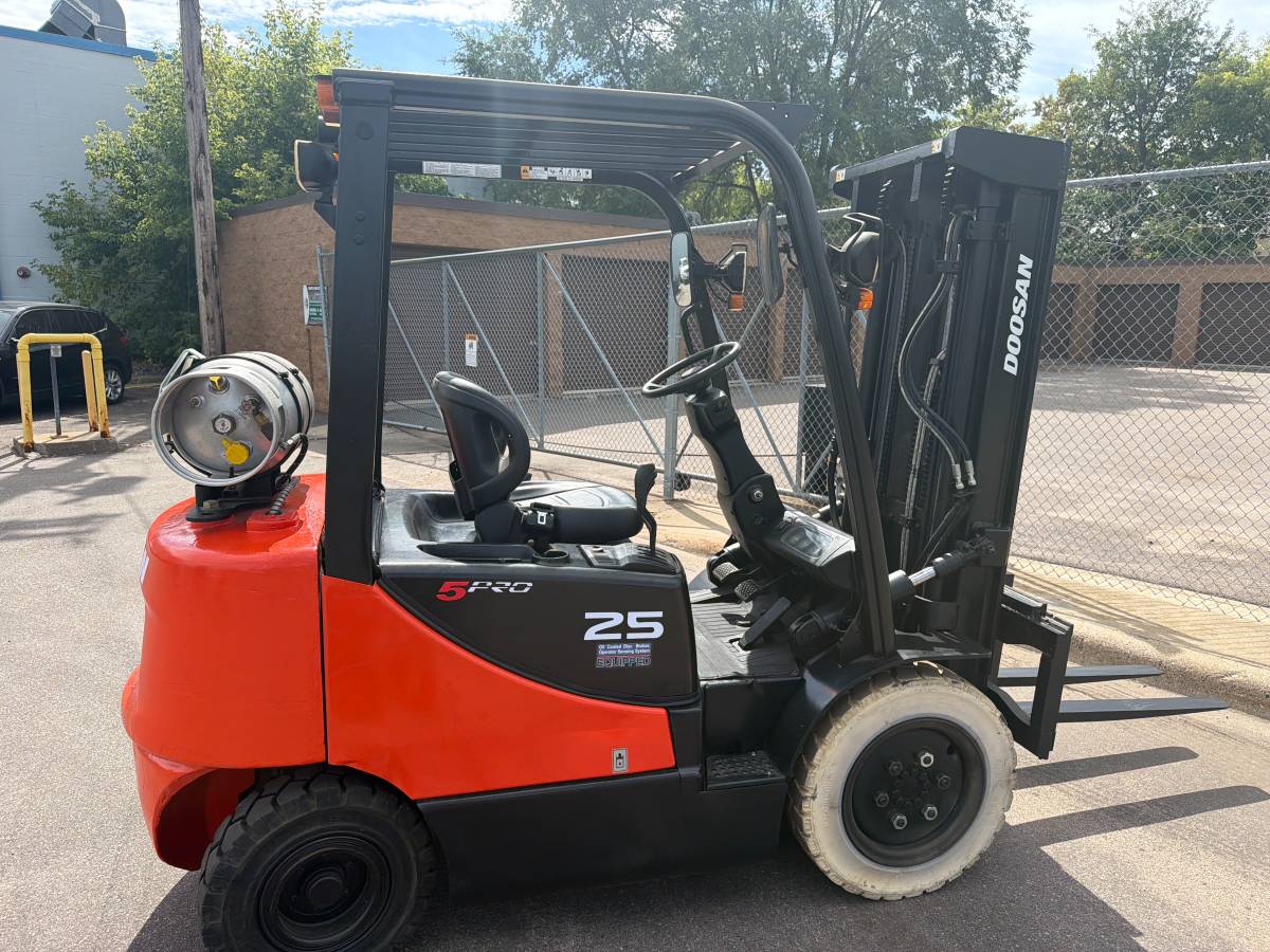 Doosan 5000, Import USA — Foto 6 z 12
