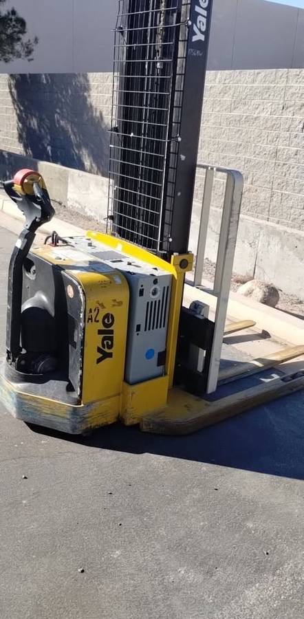 Yale WALKIE, Import USA — Foto 3 z 6