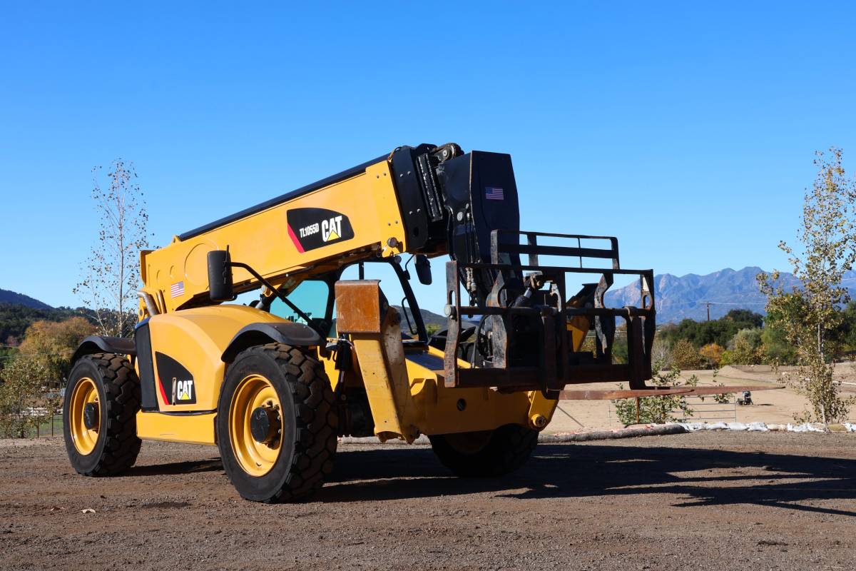 Caterpillar 1055D, Import USA — Foto 2 z 4