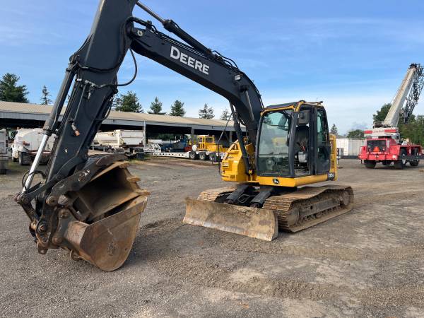 John Deere 135G, Import USA — Foto 1