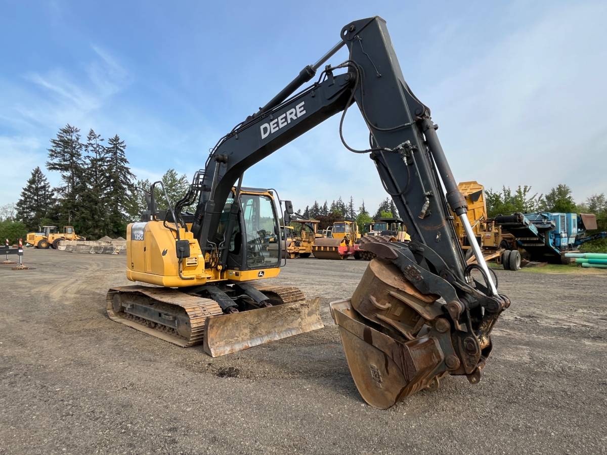 John Deere 135G, Import USA — Foto 7 z 12
