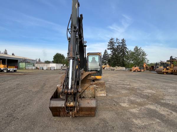 John Deere 135G, Import USA — Foto 8 z 12