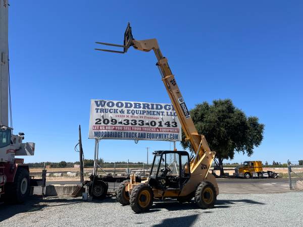 Caterpillar JLG, Import USA — Foto 1