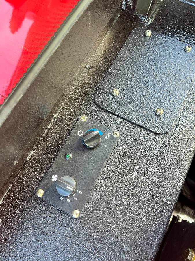 Caterpillar, Import USA — Foto 10 z 12