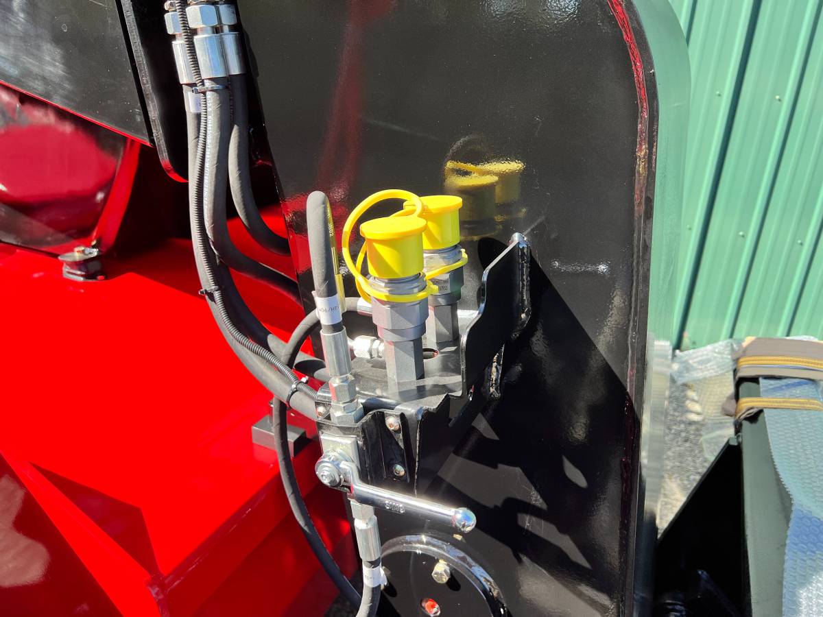 Caterpillar, Import USA — Foto 7 z 12