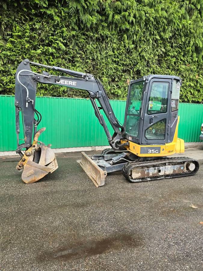 John Deere 35G, Import Kanada — Foto 1