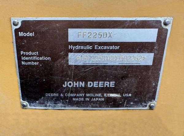 John Deere 225D, Import Kanada — Foto 10 z 10