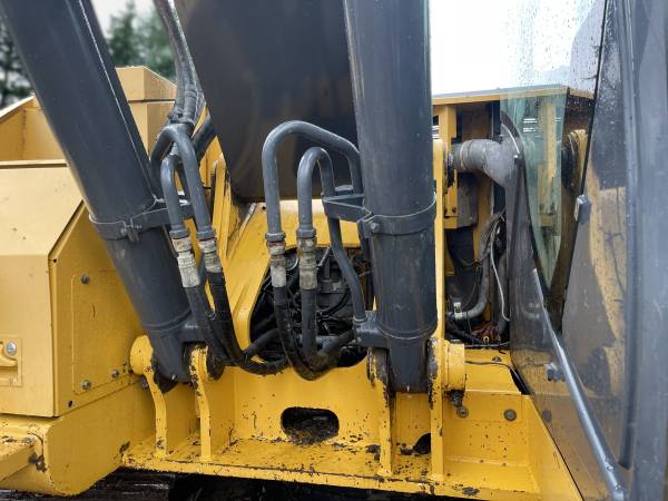 John Deere 225D, Import Kanada — Foto 6 z 10