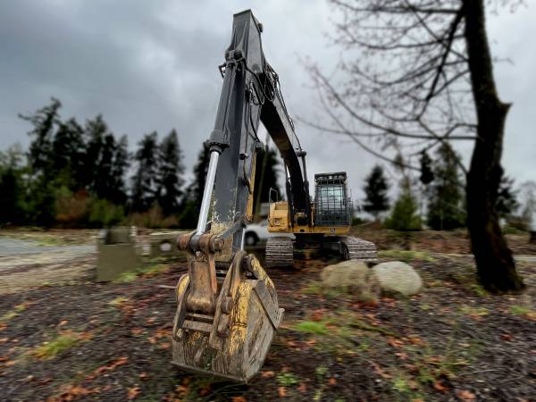 John Deere 225D, Import Kanada — Foto 9 z 10