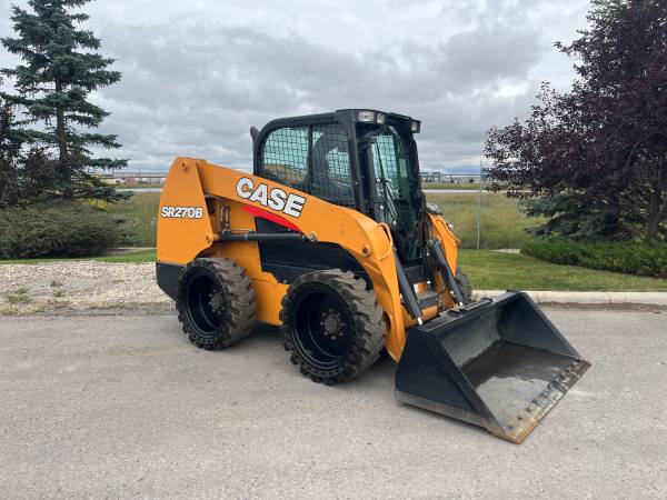 Case USED, Import Kanada — Foto 1