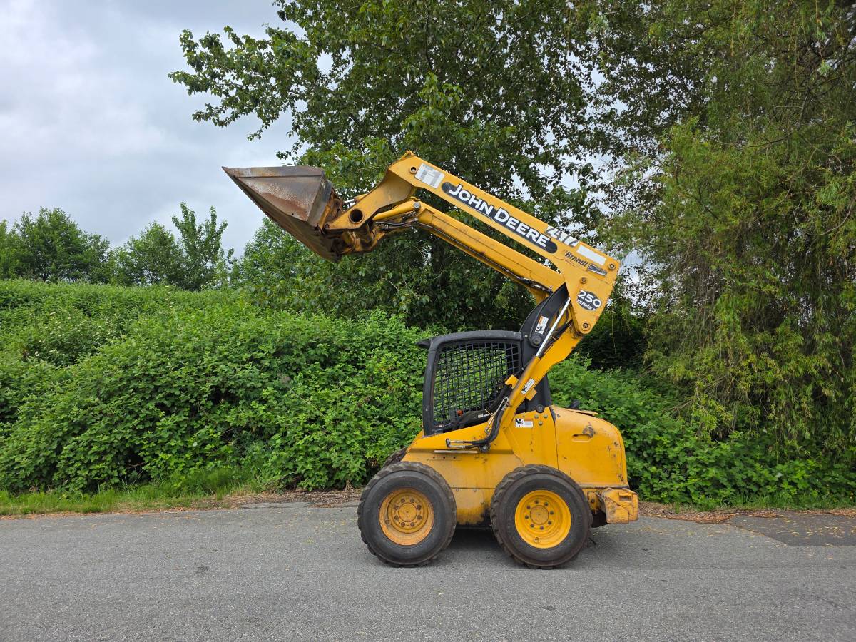 John Deere 250, Import Kanada — Foto 10 z 11
