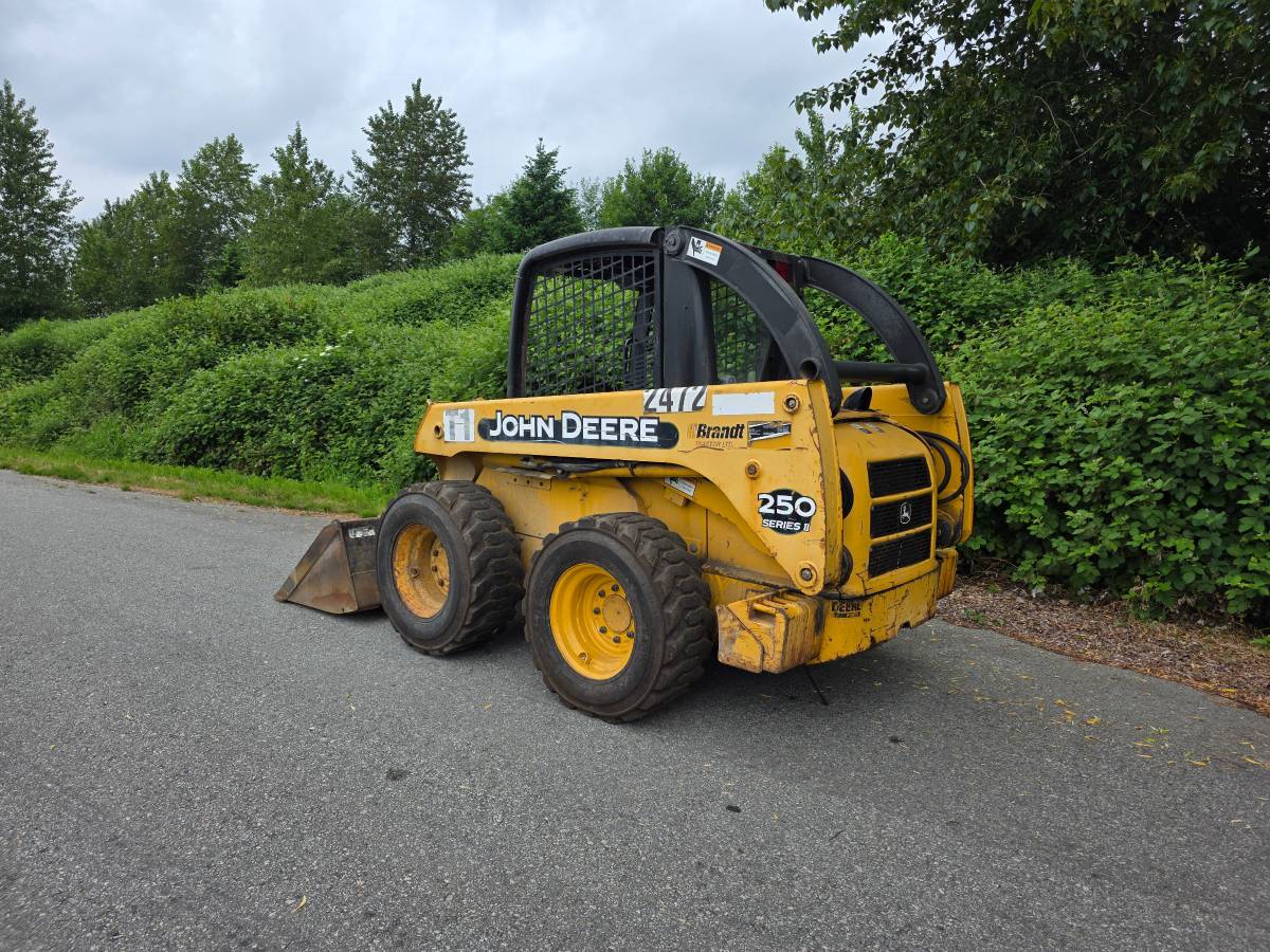 John Deere 250, Import Kanada — Foto 2 z 11