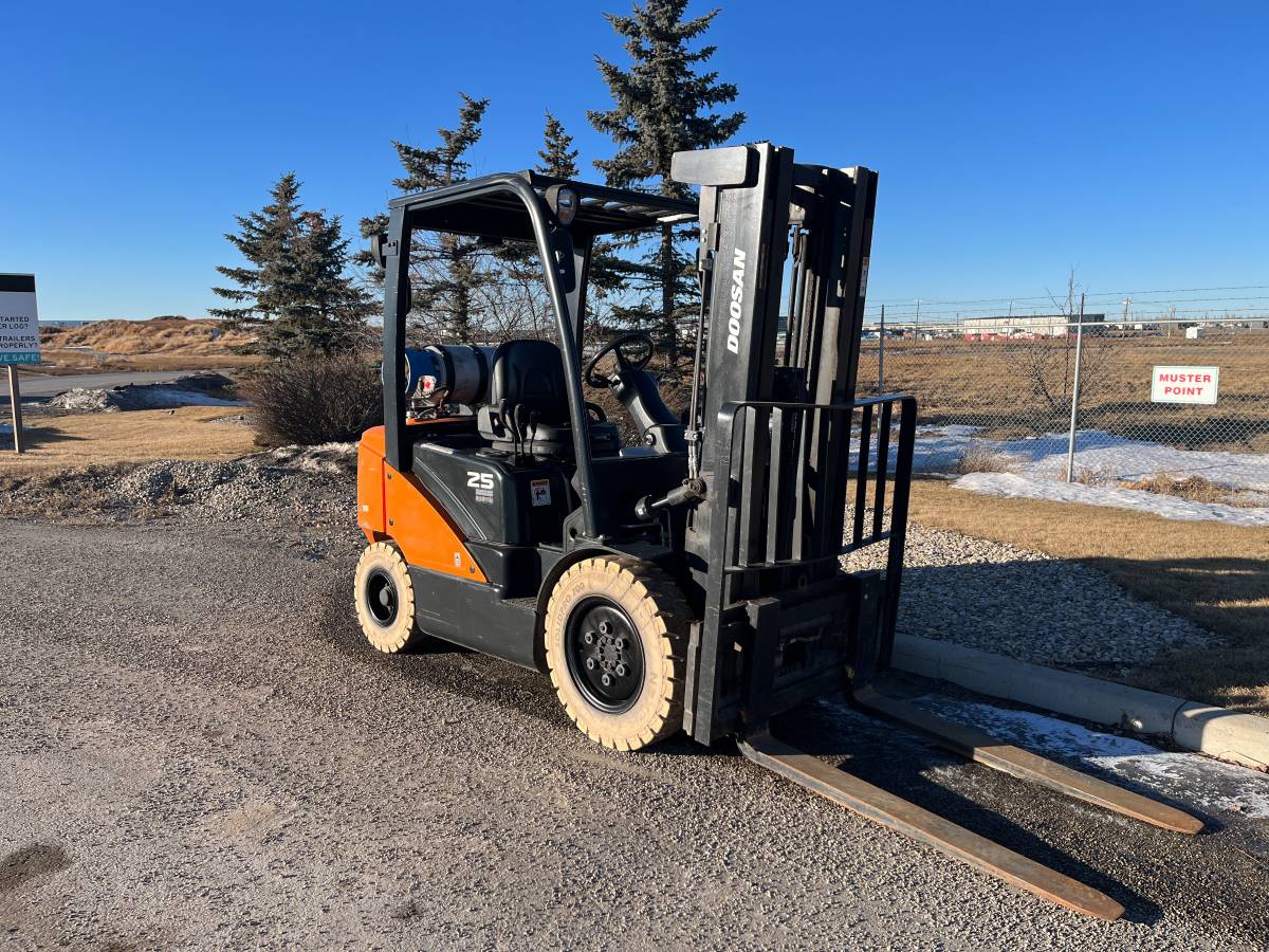 Doosan G25, Import Kanada — Foto 3 z 10