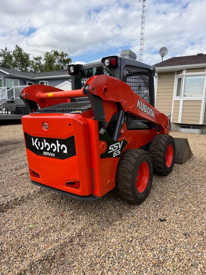 Kubota SSV65, Import Kanada — Foto 3 z 9