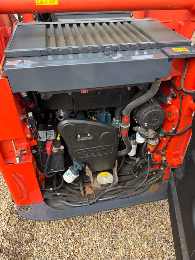 Kubota SSV65, Import Kanada — Foto 6 z 9