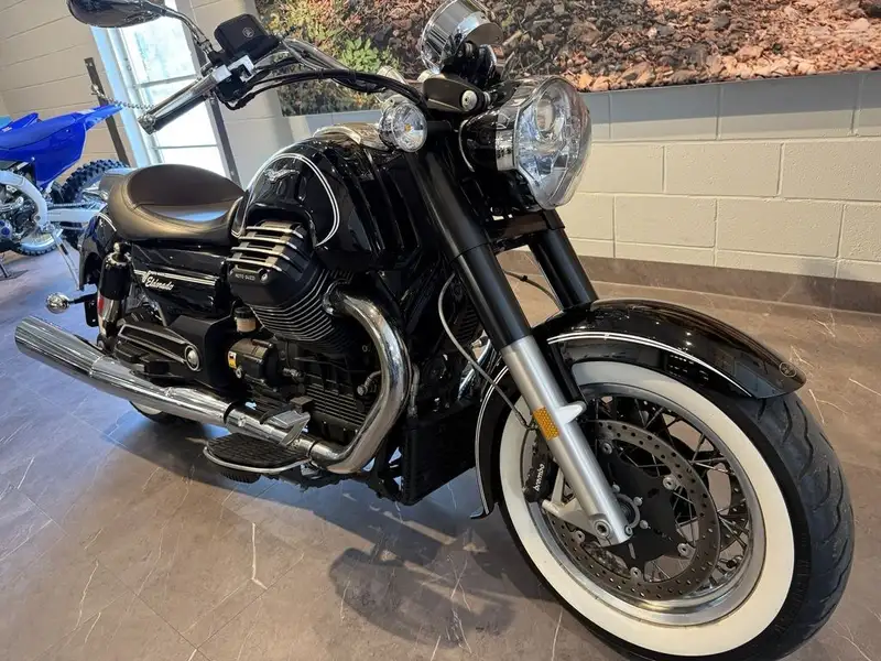 2016 Moto Guzzi Eldorado, 4.800 km, Import Kanada — Foto 2 z 12