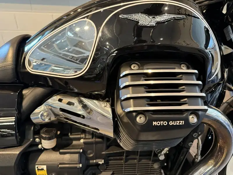 2016 Moto Guzzi Eldorado, 4.800 km, Import Kanada — Foto 7 z 12