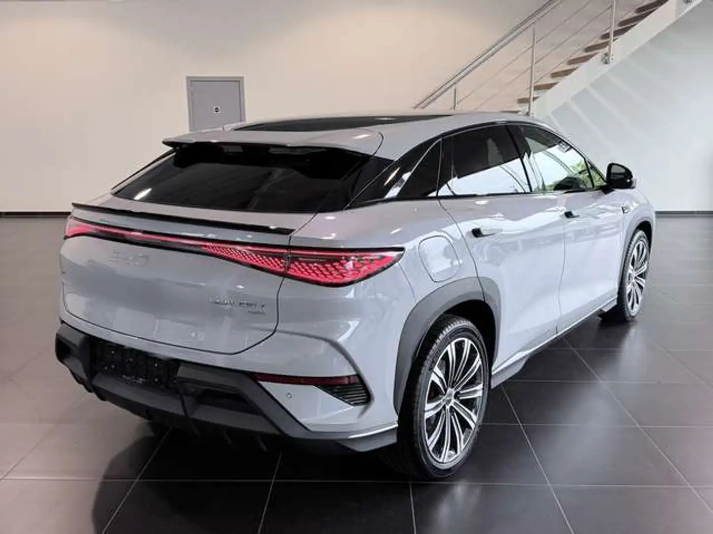 2026 BYD Sealion 7, 15 km, Frankreich — Foto 3 z 12