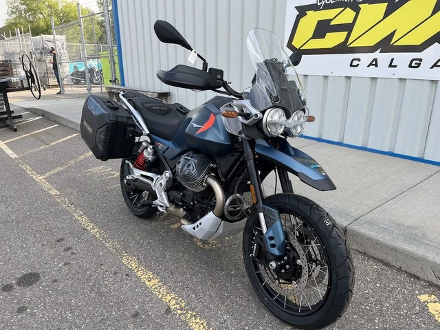 2027 Moto Guzzi, Import Kanada — Foto 2 z 5